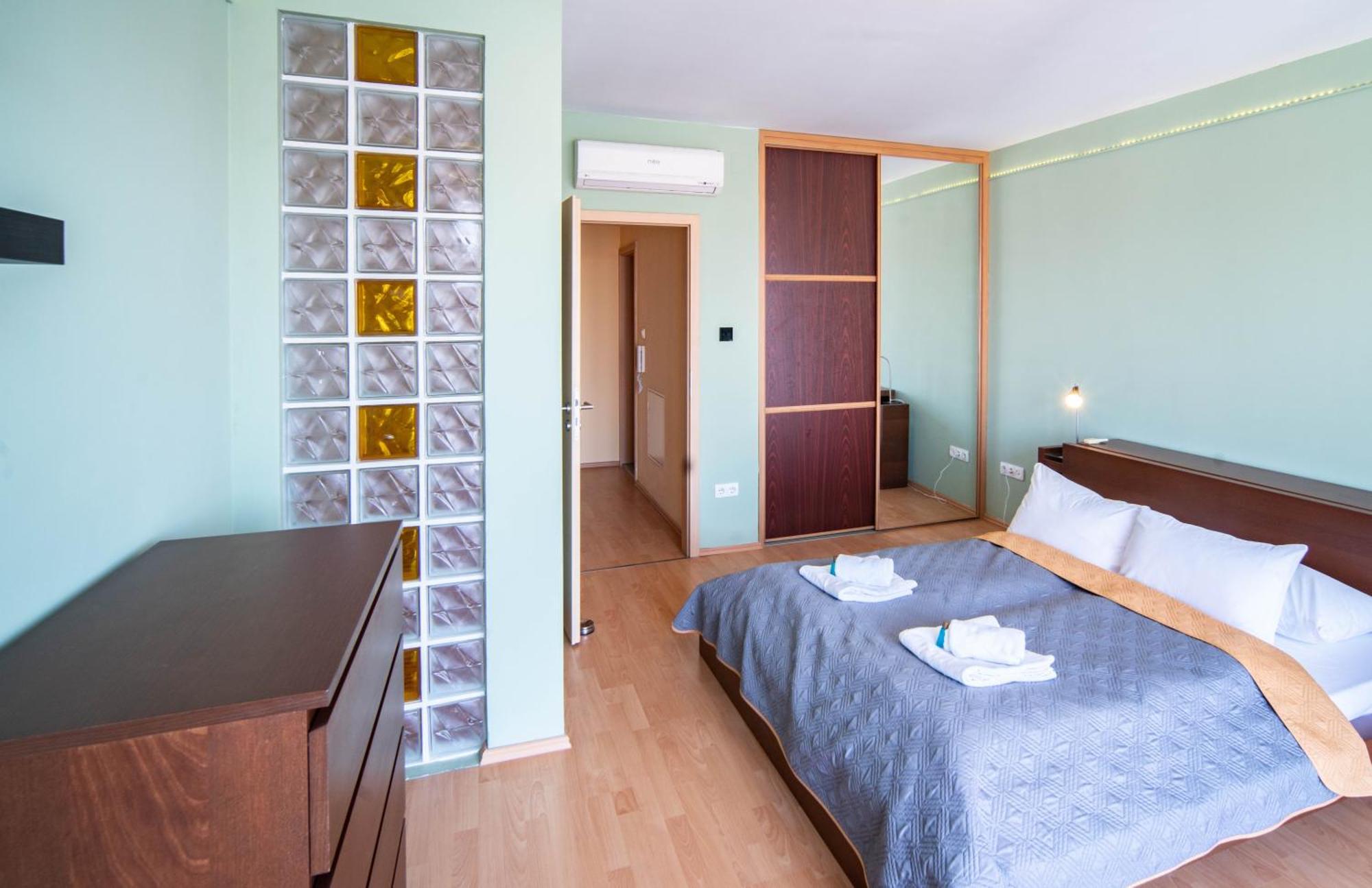 Free Parking- Gellert View Apartment 4Ppl Budapest Luaran gambar