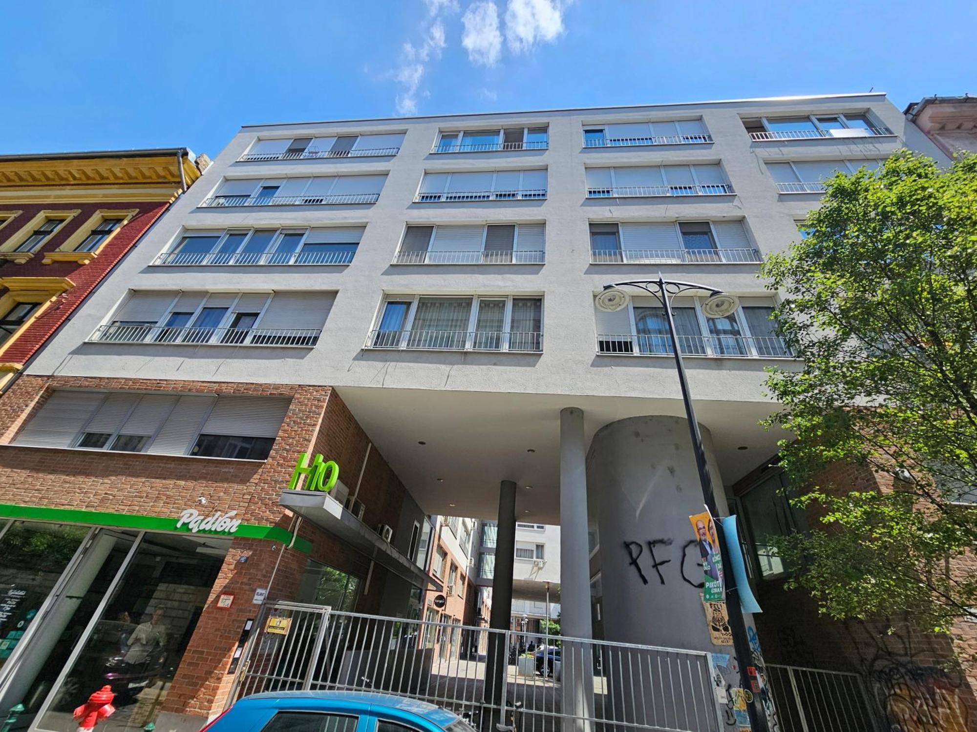 Free Parking- Gellert View Apartment 4Ppl Budapest Luaran gambar