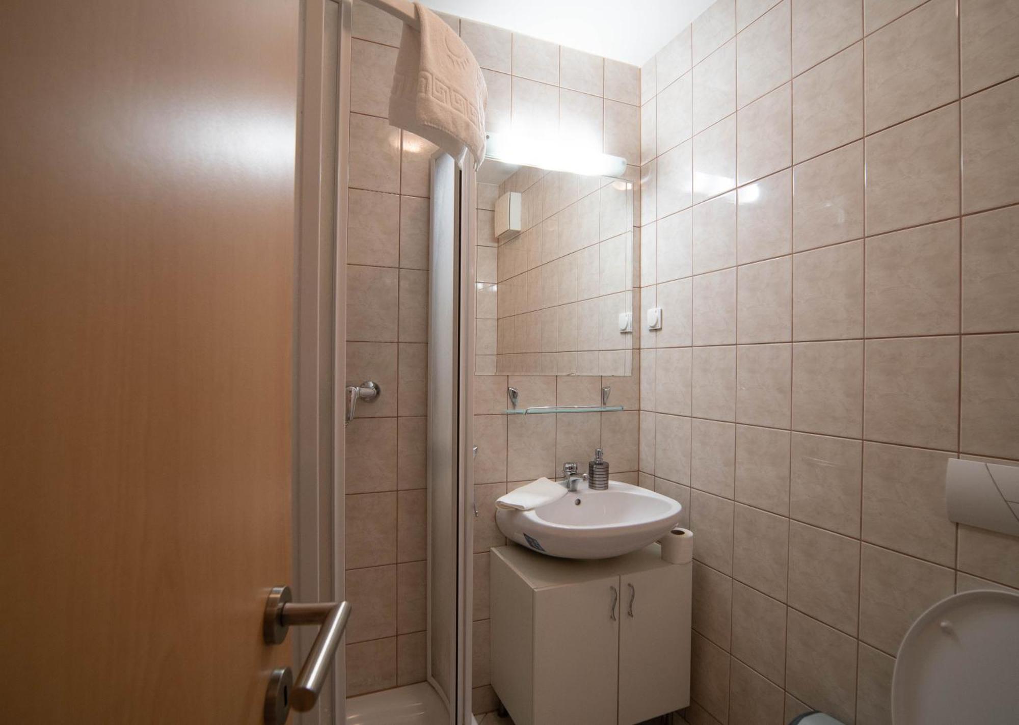 Free Parking- Gellert View Apartment 4Ppl Budapest Luaran gambar