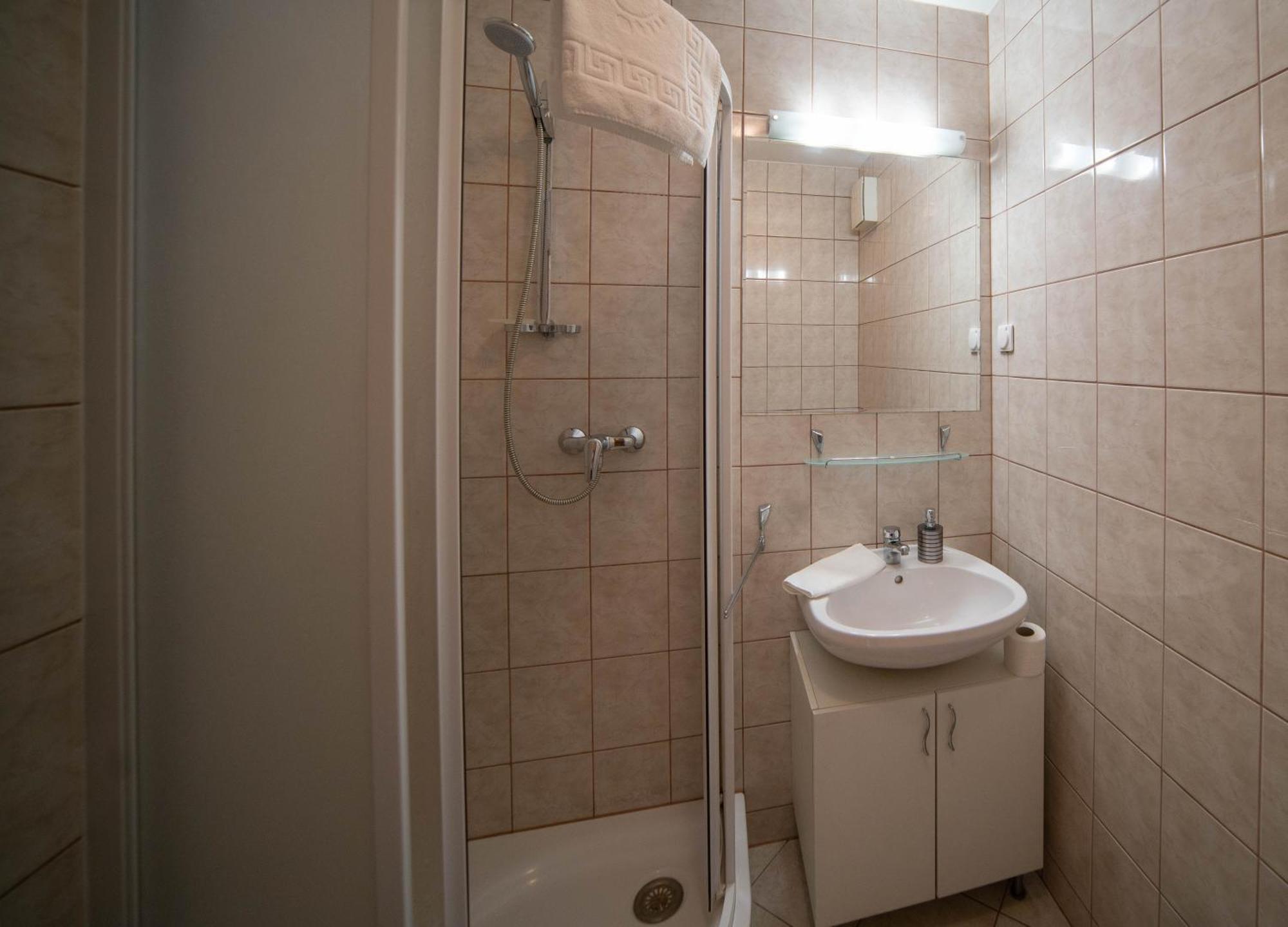 Free Parking- Gellert View Apartment 4Ppl Budapest Luaran gambar
