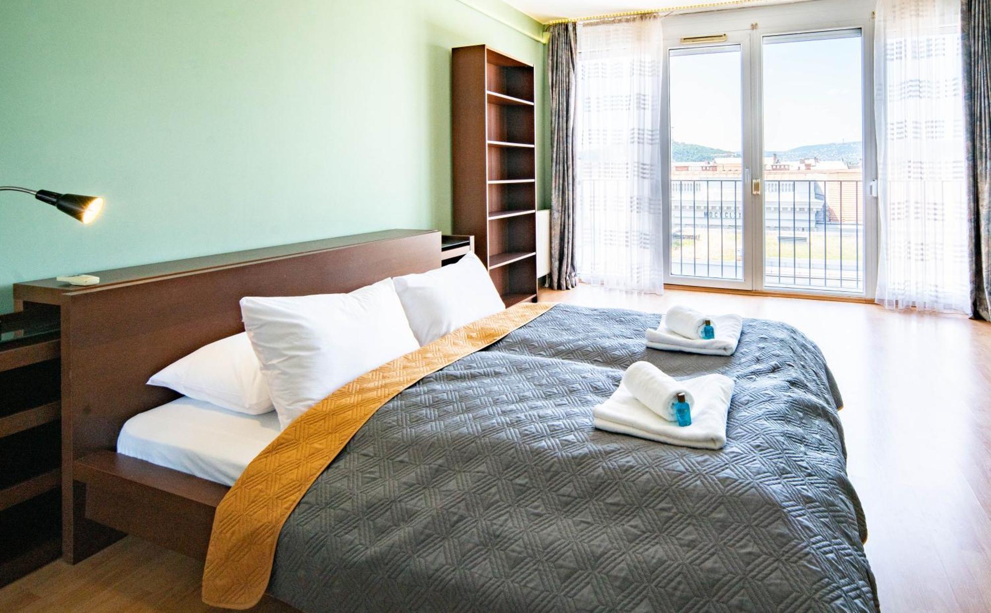 Free Parking- Gellert View Apartment 4Ppl Budapest Luaran gambar