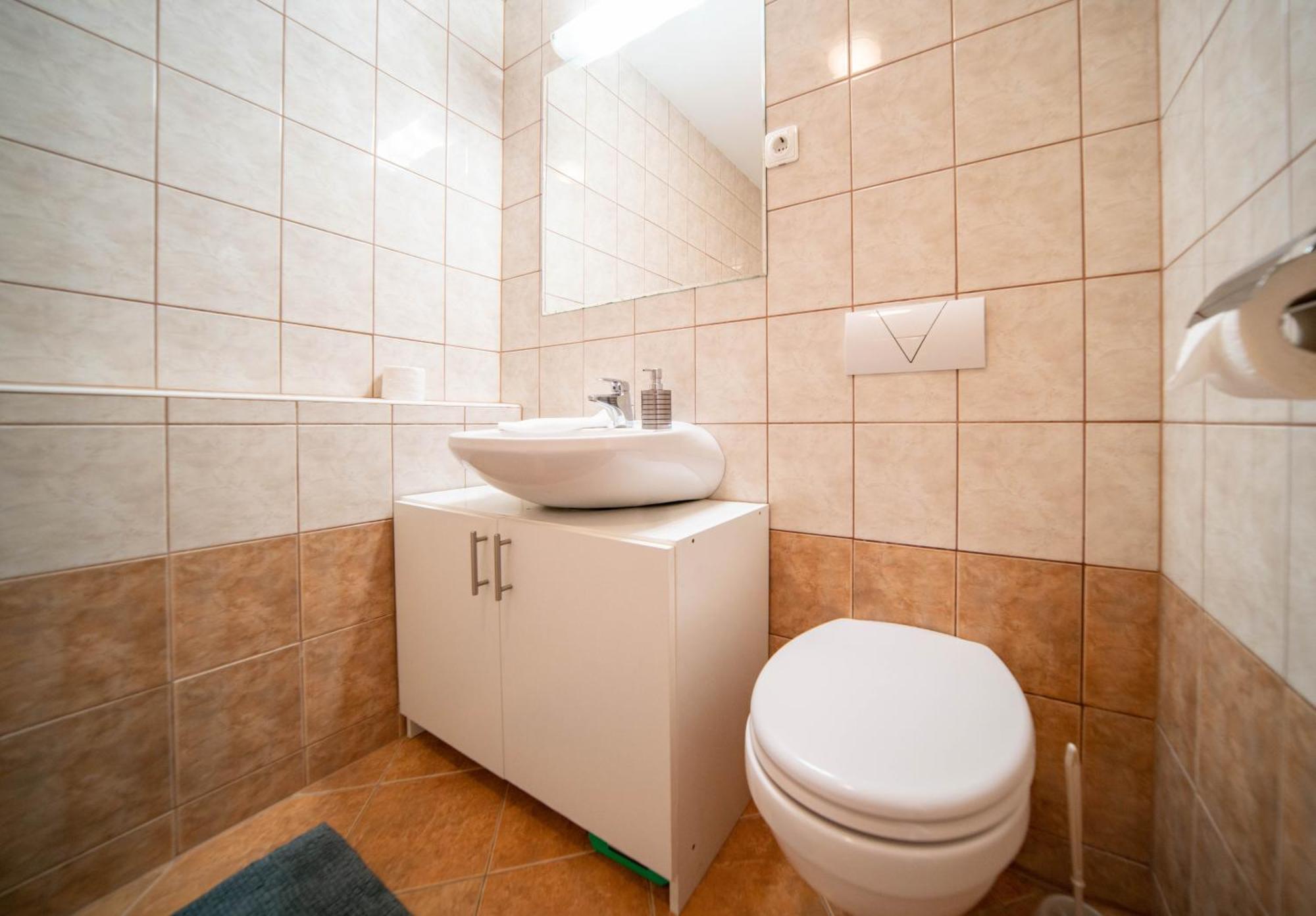 Free Parking- Gellert View Apartment 4Ppl Budapest Luaran gambar
